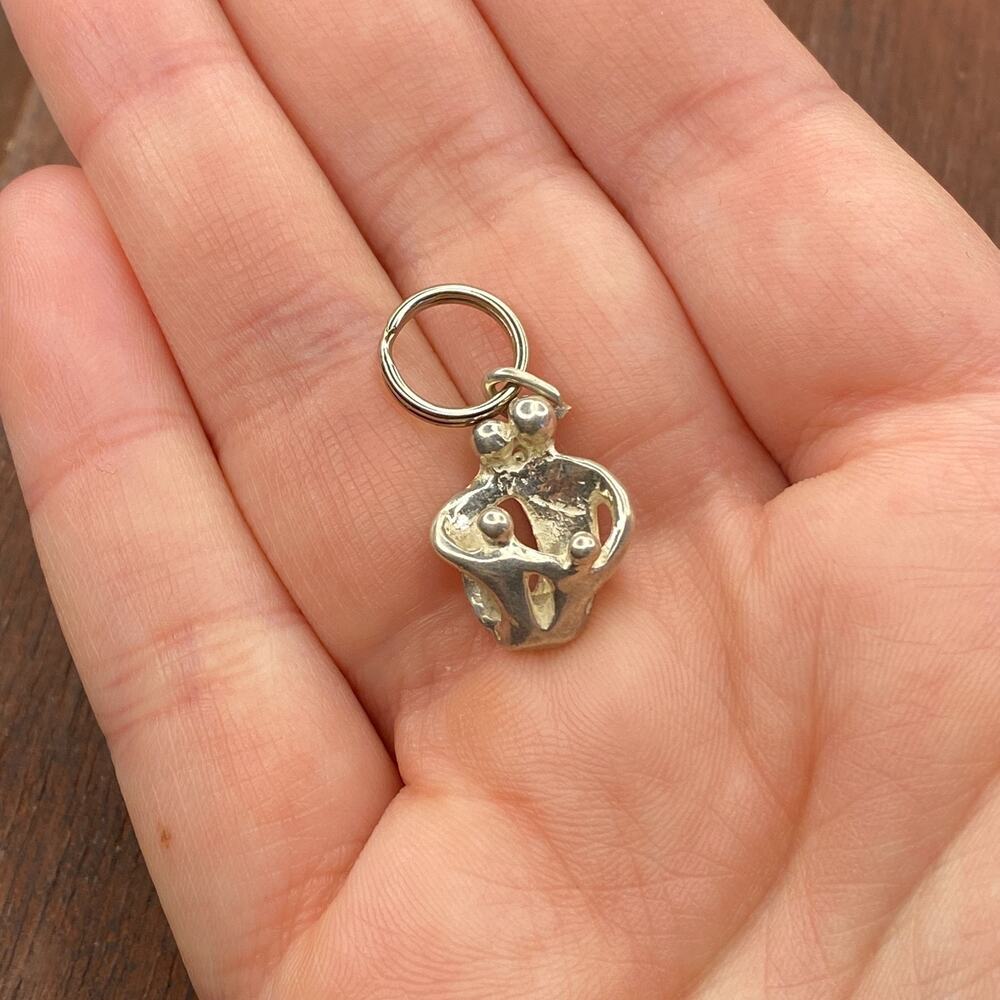 Vintage 925 Sterling Silver Circle of Love Family Pendant Bracelet Charm